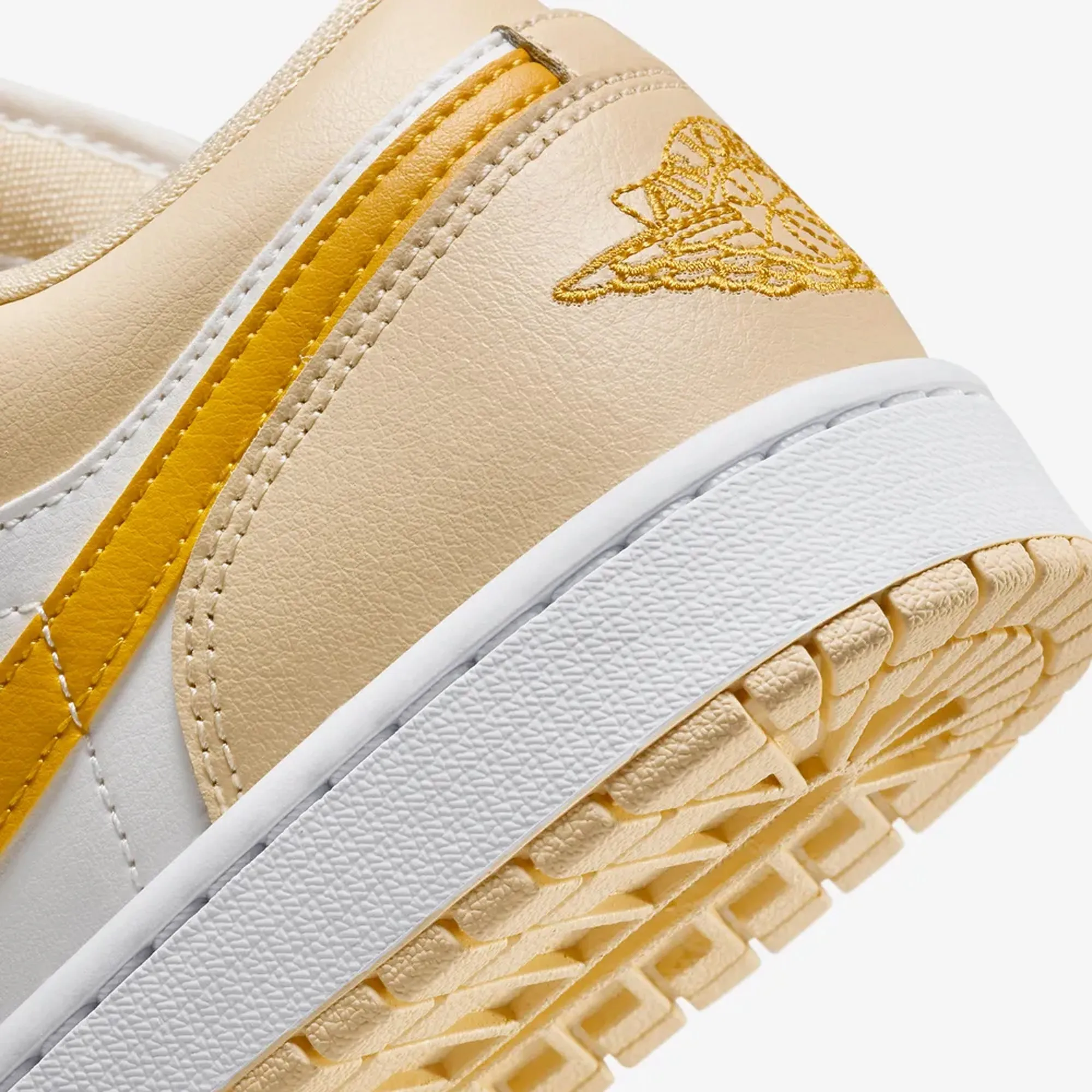 WMN'S AIR JORDAN 1 LOW 'SAIL/YELLOW OCHRE-PALE VANILLA-WHITE'